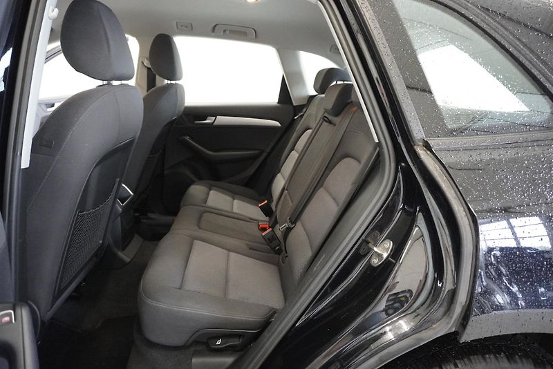 Audi Q5  2,0 TFSI QUATTRO AUT. - fotka 22 z 27