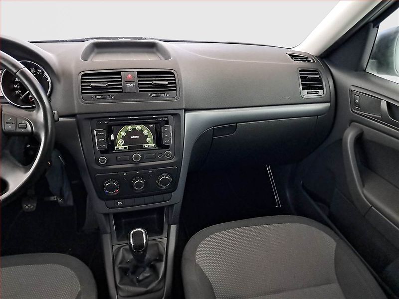 Škoda Yeti (2012) 1.2 TSI, Serv.kniha, Navi - fotka 8 z 16