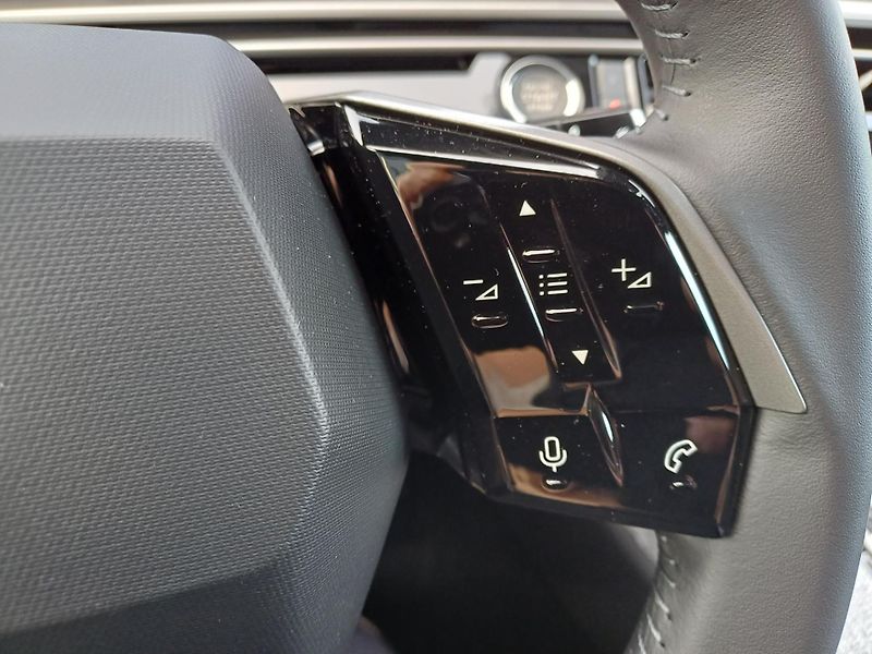 Peugeot 5008 (2026) BUSINESS Hybrid 145 e-DCS6 - fotka 13 z 29