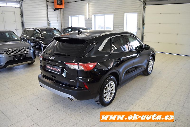 Ford Kuga 2.5 HYBRID TITANIUM 2023  - fotka 8 z 60