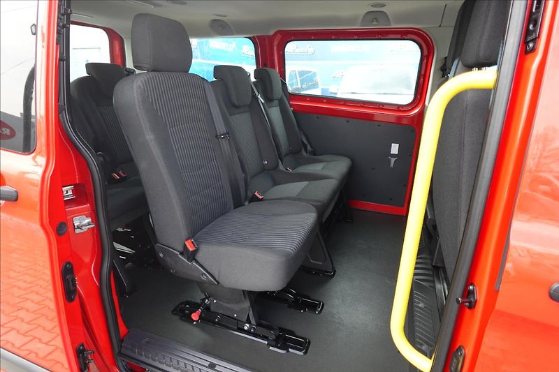 Ford Transit Custom 2,0 TDCi  L1H1 BUS KLIMA SERVI - fotka 20 z 41