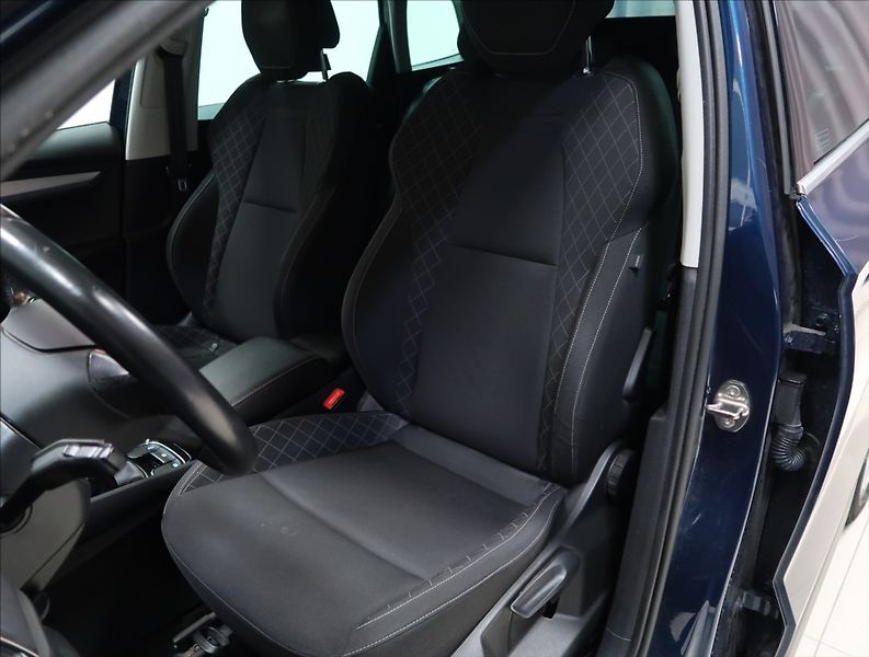 Škoda Karoq 1,5 TSI ČR 1. MAJ NAVI 2x ALU - fotka 33 z 45