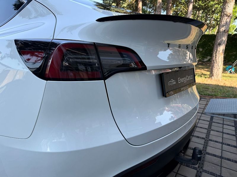 Tesla Model Y Standrart Range LFP Tažné - fotka 9 z 43
