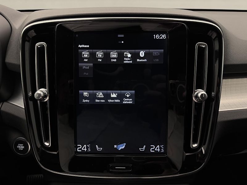 Volvo XC40 T5 AWD MOMENTUM PRO AUT - fotka 31 z 41