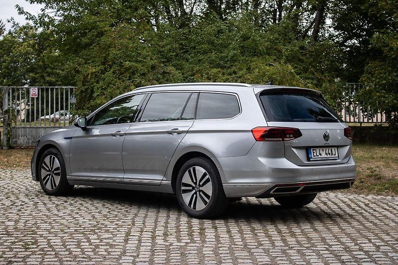 Volkswagen Passat - fotka 7 z 21