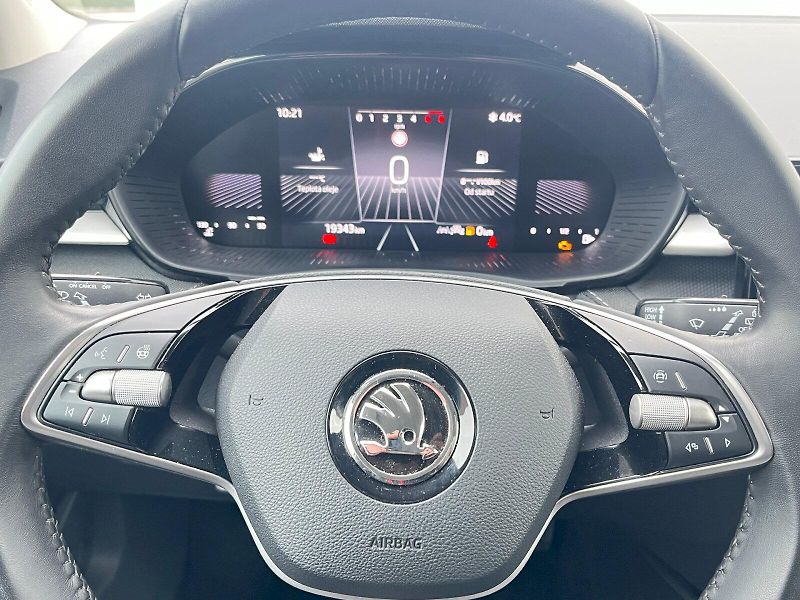 Škoda Fabia (2024) Top Selection 1,0TSI / 85kW M6 - fotka 11 z 32