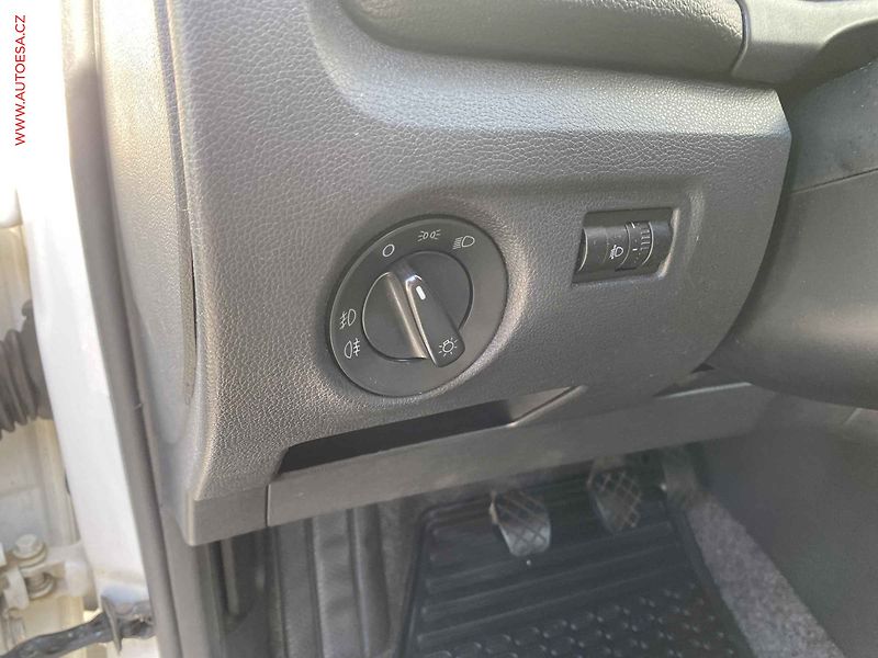 Škoda Fabia (2008) 1.2i, ČR, Ambiente, AC - fotka 15 z 16