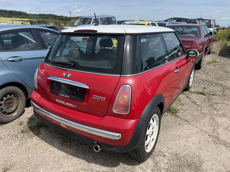 Mini Cooper (2003) 1.6 85kw - fotka 5 z 14