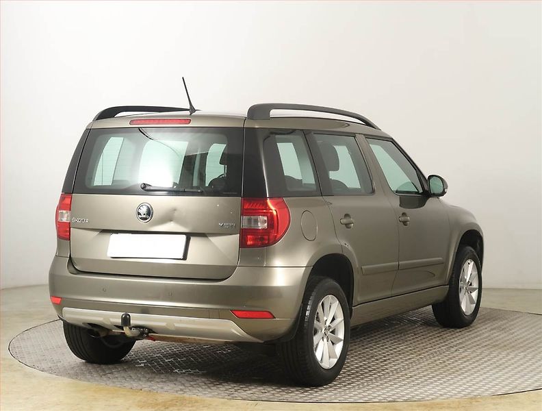 Škoda Yeti (2015) Ambition Plus 1.2 TSI - fotka 5 z 17