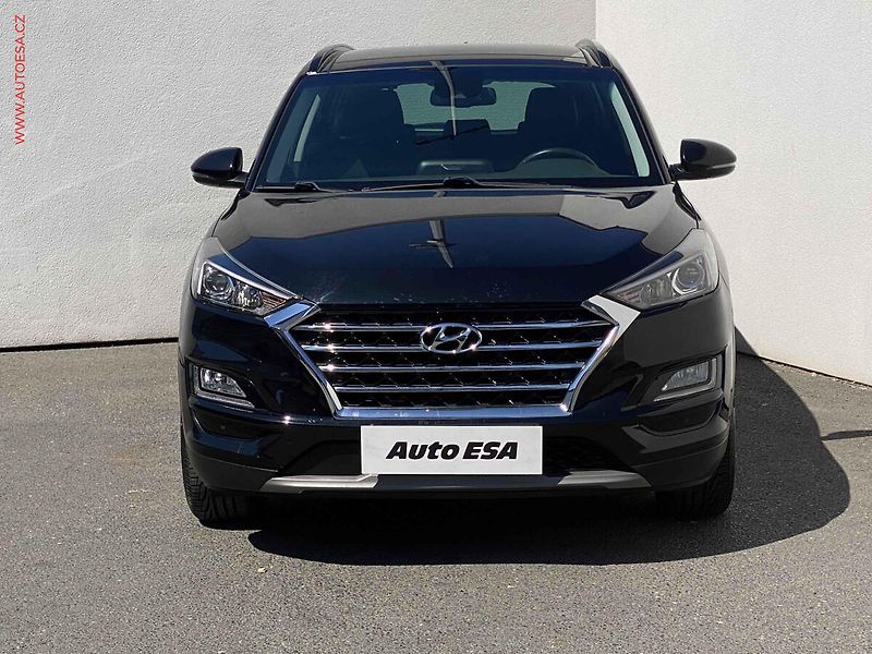 Hyundai Tucson (2019) 1.6 CRDi, AT, panor, navi - fotka 2 z 19