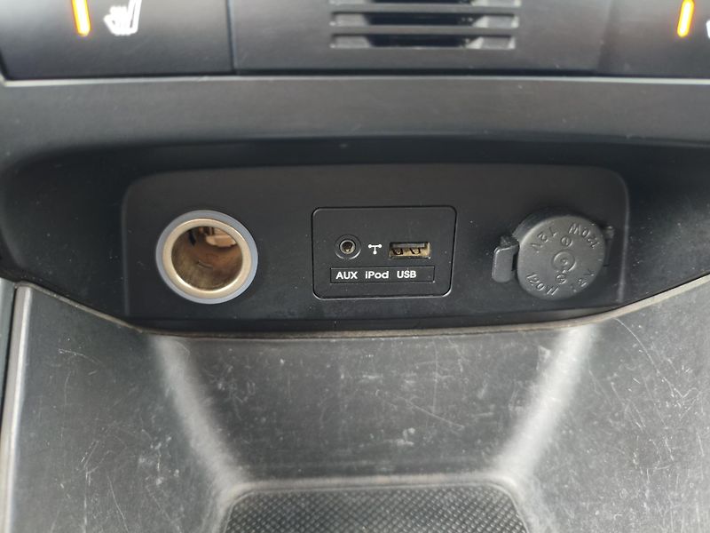 Kia Sorento (2011) 2,2 CRDI Sport 4x4 145Kw - fotka 20 z 28