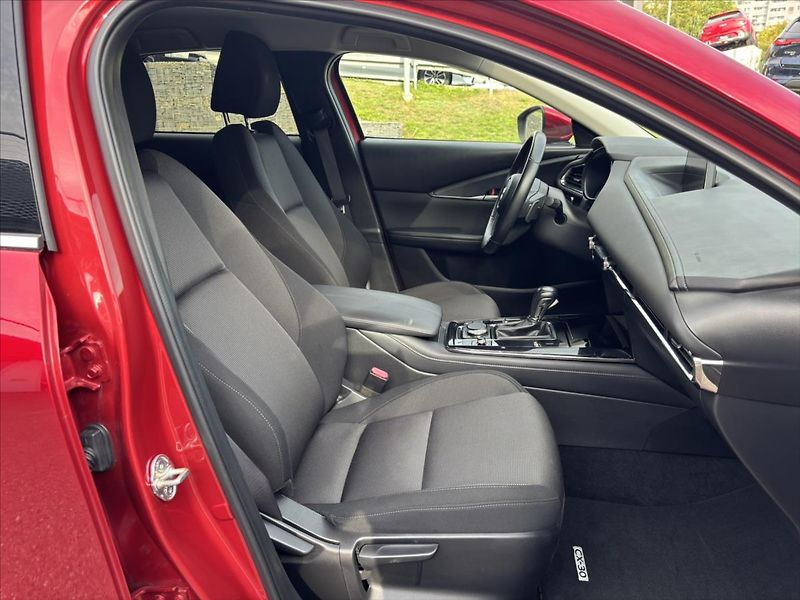 Mazda CX-30 2,0 i 137kW AT GT Plus CARPLAY - fotka 16 z 47