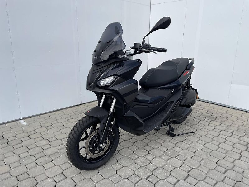 Aprilia (2026) SR GT 200 EU5+ - fotka 4 z 11