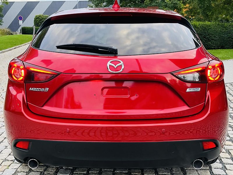 Mazda 3 2.0i MANUÁL SENZORY HEADUP LED - fotka 15 z 43