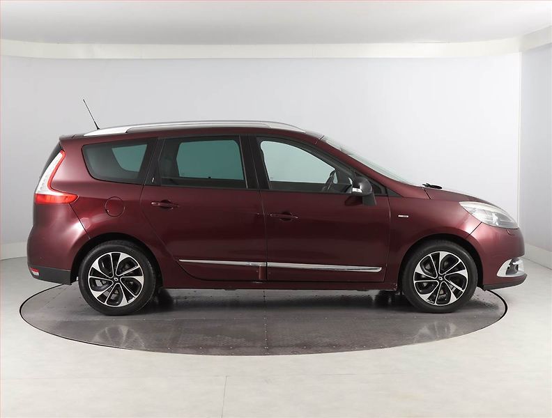 Renault Grand Scénic (2015) Bose 2.0 dCi, Navi, Xenony - fotka 6 z 22