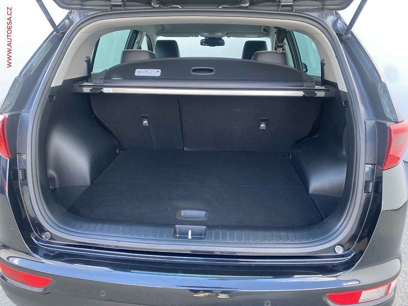 Kia Sportage (2018) 1.6 GDi, Navi, kamera, kůže - fotka 7 z 18