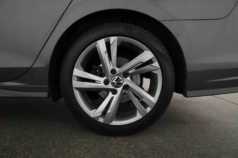 Volkswagen Golf (2022) R-Line 2.0 TDI, Kůže, Navi - fotka 11 z 22
