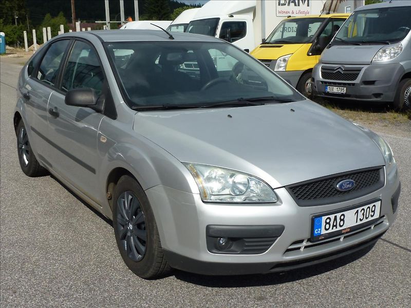 Ford Focus 1,6 16V NOVÁ STK,Klimatizace ! - fotka 5 z 48