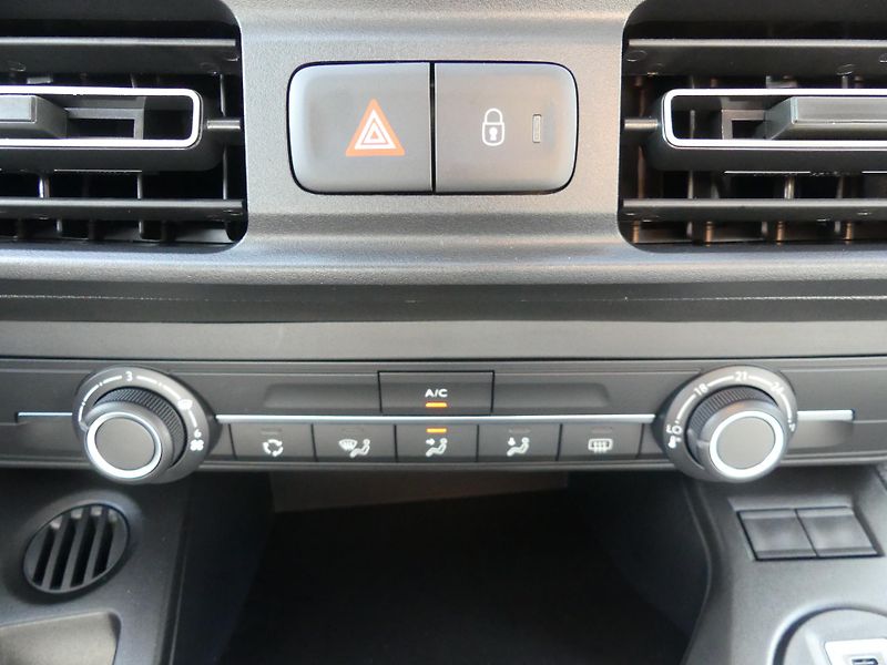 Citroën Berlingo (2026) PLUS PROFI Diesel 100k Manual - fotka 15 z 20
