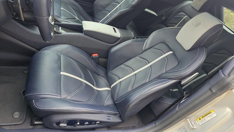 Ferrari FF (2015) INDIVIDUAL TailorMade ZÁRUKA - fotka 11 z 19