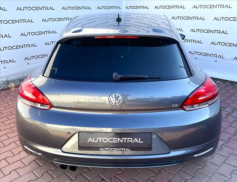 Volkswagen Scirocco 1,4 TSi,90kW,SPORT,serv.kn.,ST - fotka 5 z 23