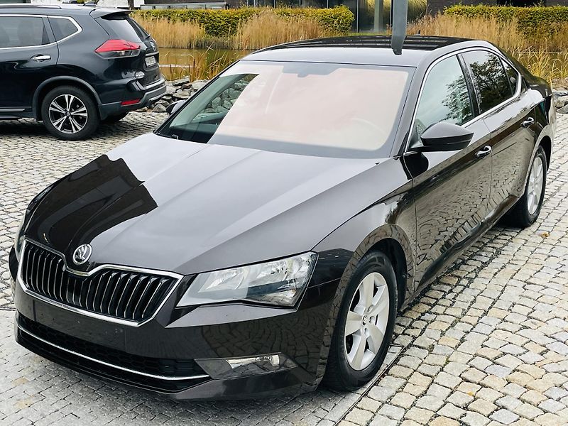 Škoda Superb 1.4TSI 1.MAJITEL KAMERA VÝHŘEV - fotka 5 z 48