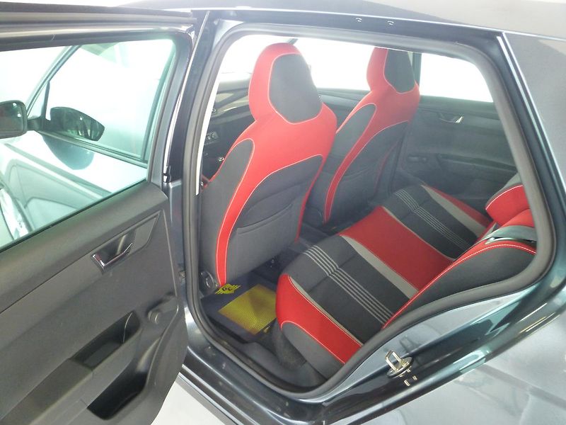Škoda Fabia (2016) 1,2TSI-66KW*!!!!MONTE KARLO!! - fotka 13 z 27