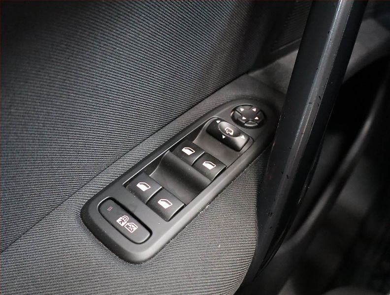 Peugeot 508 (2014) Allure 2.0 HDi, Navi, Tempomat - fotka 16 z 19