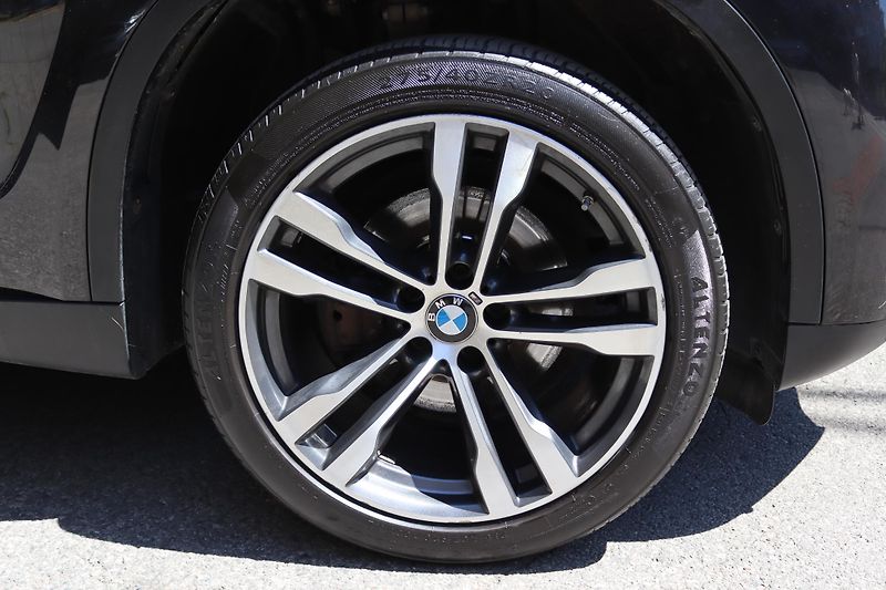 BMW X5 XDRIVE 30D F15 190kW - fotka 18 z 50