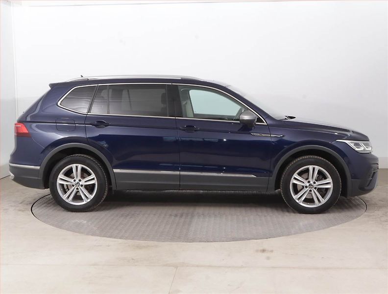 Volkswagen Tiguan (2023) Elegance 2.0 TDI - fotka 6 z 18