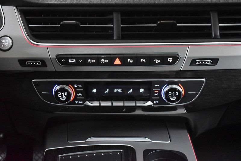 Audi Q7 3.0TDI REZERVACE - fotka 31 z 51