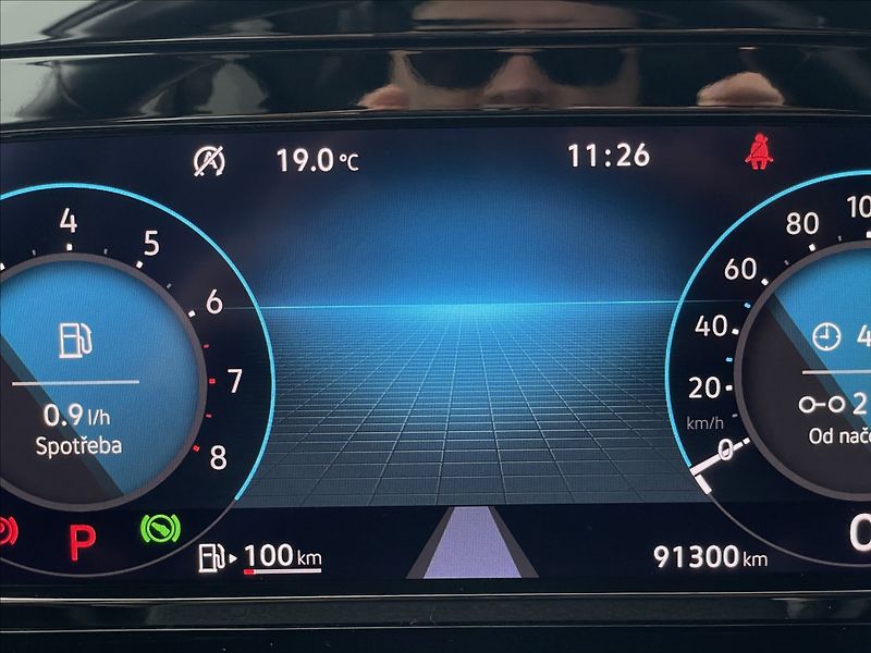 Volkswagen Golf Variant 1,5 eTSI DSG Life KESSY+Kamera - fotka 10 z 23