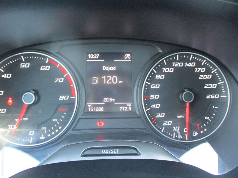 Seat Leon 1.4TSi 110kW STYLE*L+Z PNEU - fotka 22 z 45