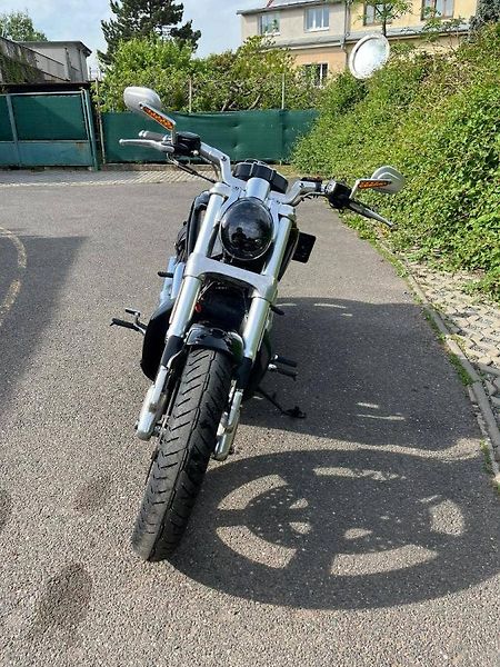 Harley-Davidson VRSCF V-Rod Muscle (2011) - fotka 7 z 15