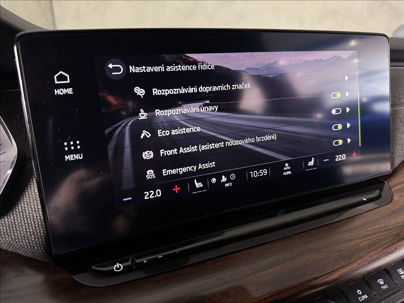 Škoda Octavia 2,0 TDi  DSG 4x4 Scout Virtual - fotka 28 z 47