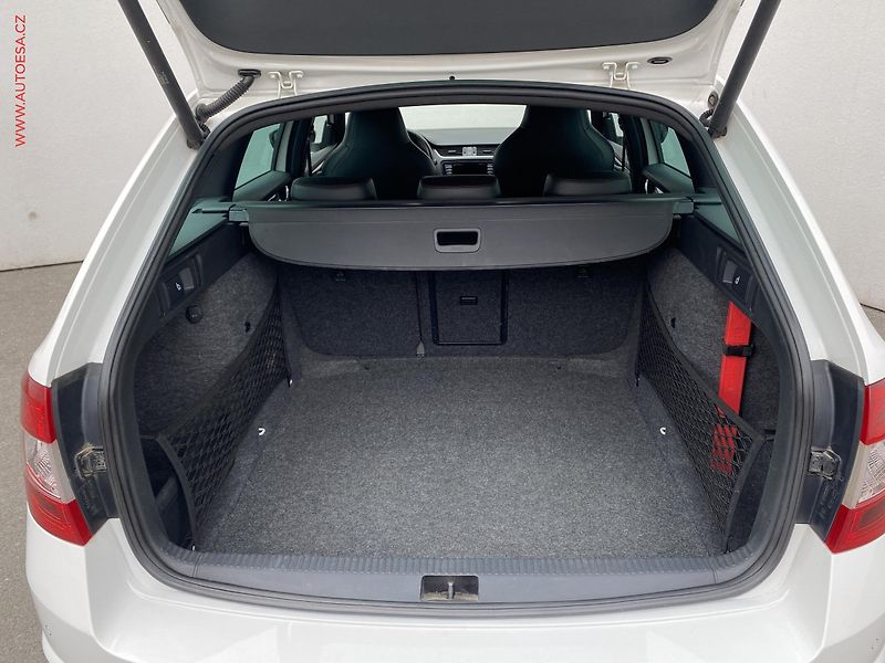 Škoda Octavia (2014) 2.0 TDi, RS Challange, bixen - fotka 7 z 19