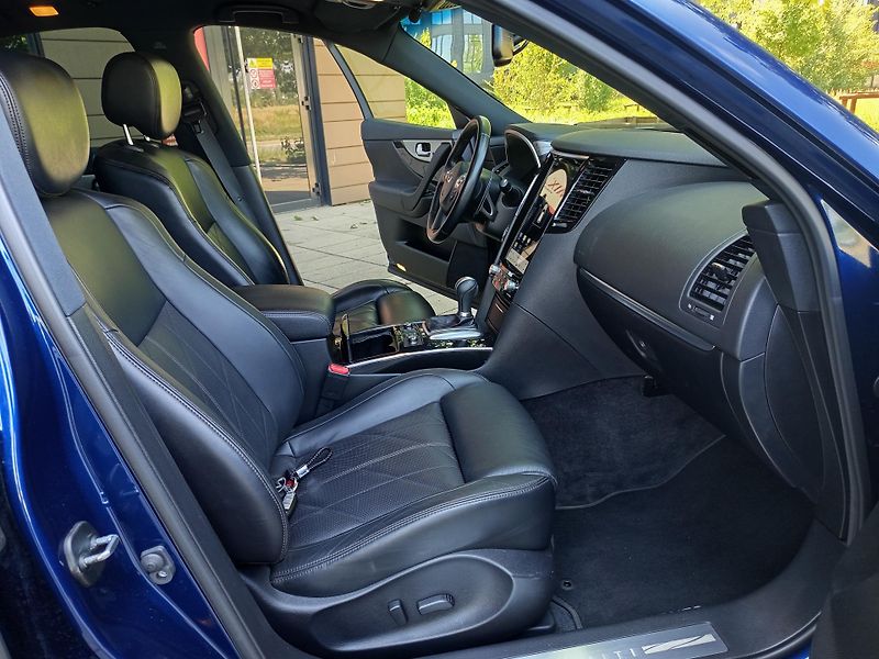 Infiniti QX70 (2018) S Premium, EU model, 2xkola,TZ - fotka 13 z 26