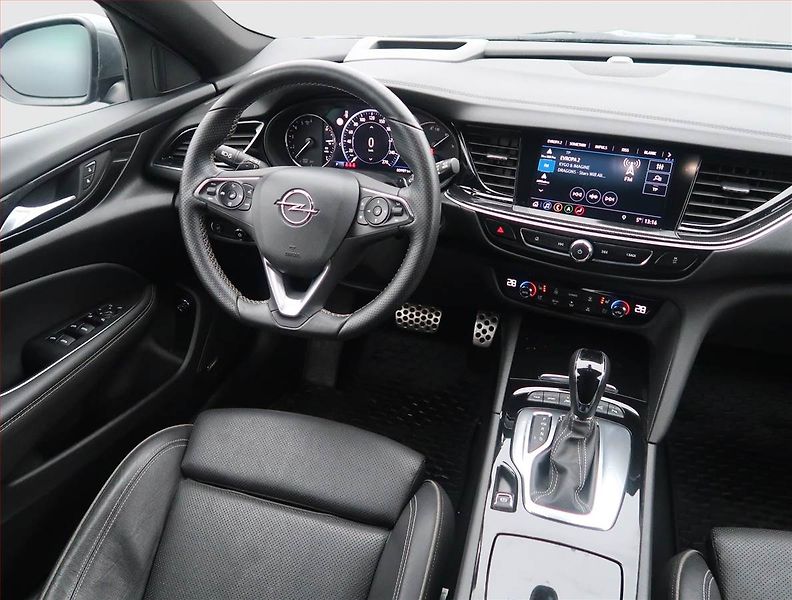 Opel Insignia (2020) 2.0 BiTurbo CDTI - fotka 7 z 25