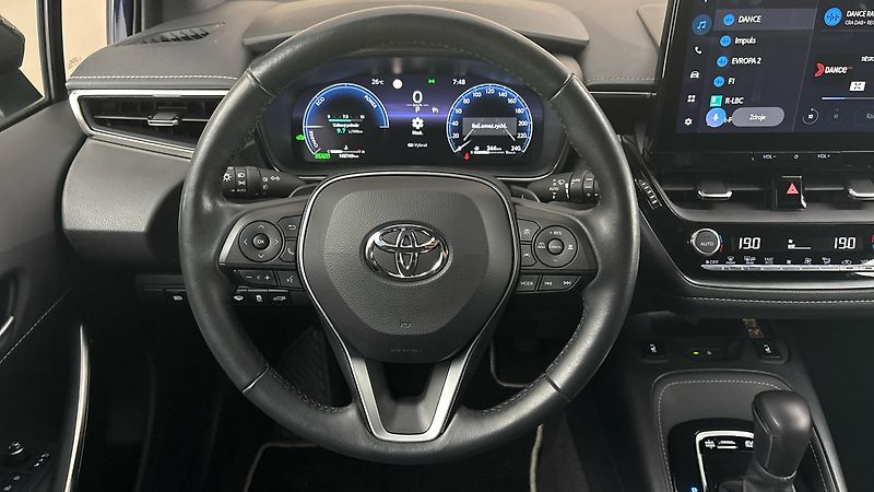 Toyota Corolla 2.0 Hybrid AUT Executive Touri - fotka 9 z 29