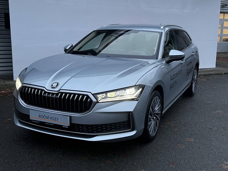 Škoda Superb (2025) L&K 7DSG 2,0 TDI - fotka 1 z 26
