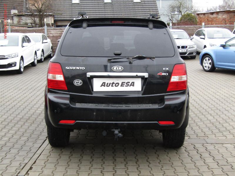 Kia Sorento (2008) 2.5 CRDi, ČR, AC, park.asist - fotka 5 z 18