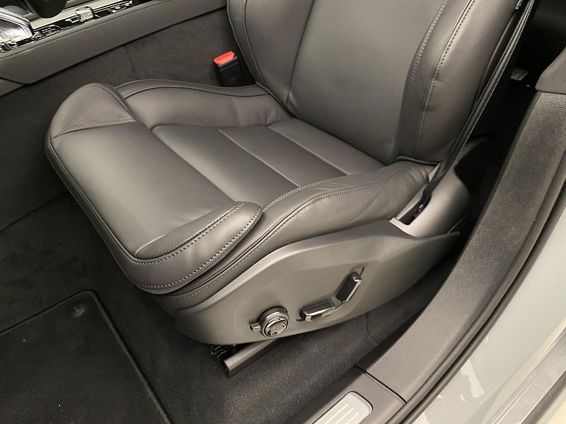 Volvo XC90 (2026) B5 AWD BLACK EDITION PLUS 7m - fotka 30 z 69