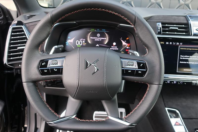 DS Automobiles DS7 (2025) EDITION FRANCE 1.5 BlueHDi 1 - fotka 7 z 13