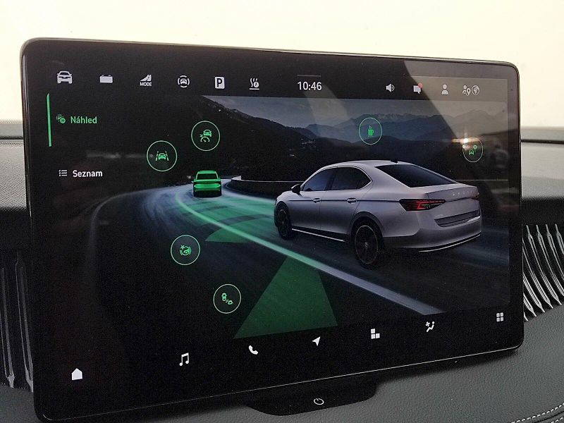 Škoda Superb (2025) iV SportLine 1,5 Tsi 150 Kw DS - fotka 14 z 44
