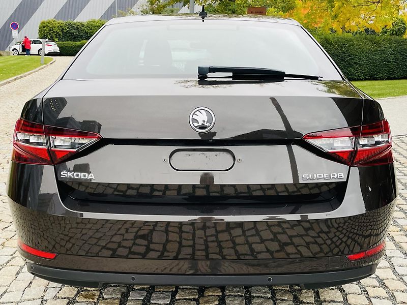 Škoda Superb 1.4TSI 1.MAJITEL KAMERA VÝHŘEV - fotka 16 z 48