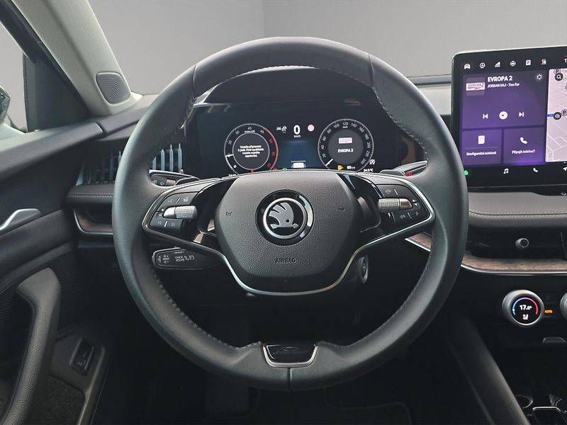 Škoda Superb (2024) L&K 2.0 TDi DSG 110kw, tov. zá - fotka 14 z 30