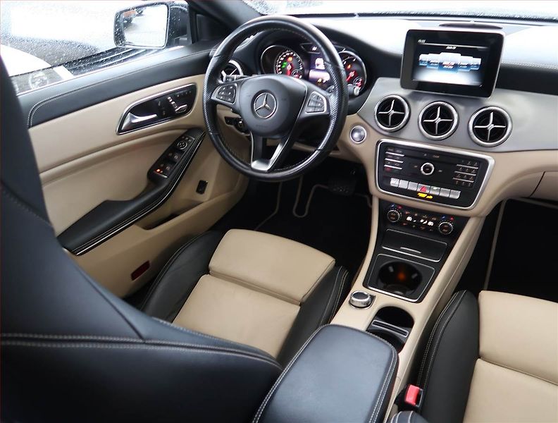 Mercedes-Benz CLA (2018) Urban 220 CDI, Automat - fotka 7 z 24