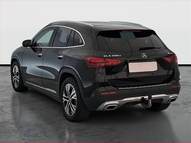 Mercedes-Benz GLA (2023) 200 d 4MATIC - fotka 4 z 16