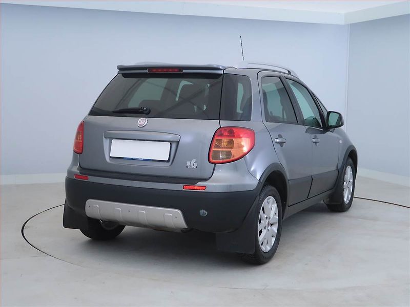 Fiat Sedici (2009) 1.6, 4X4, Serv.kniha - fotka 5 z 15