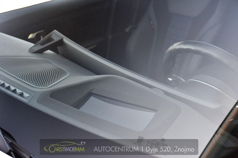 BMW Řada 3 320D XDRIVE M-SPORT ČR HUD - fotka 54 z 59
